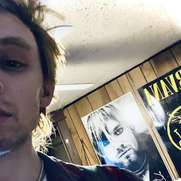 Meet your Posher, Cris - Picture 1 of 1